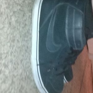 Nike casual shoe black